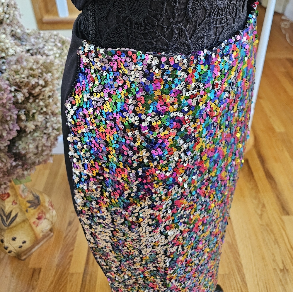 **Set** Matching Sequin Top & Skirt - image 4